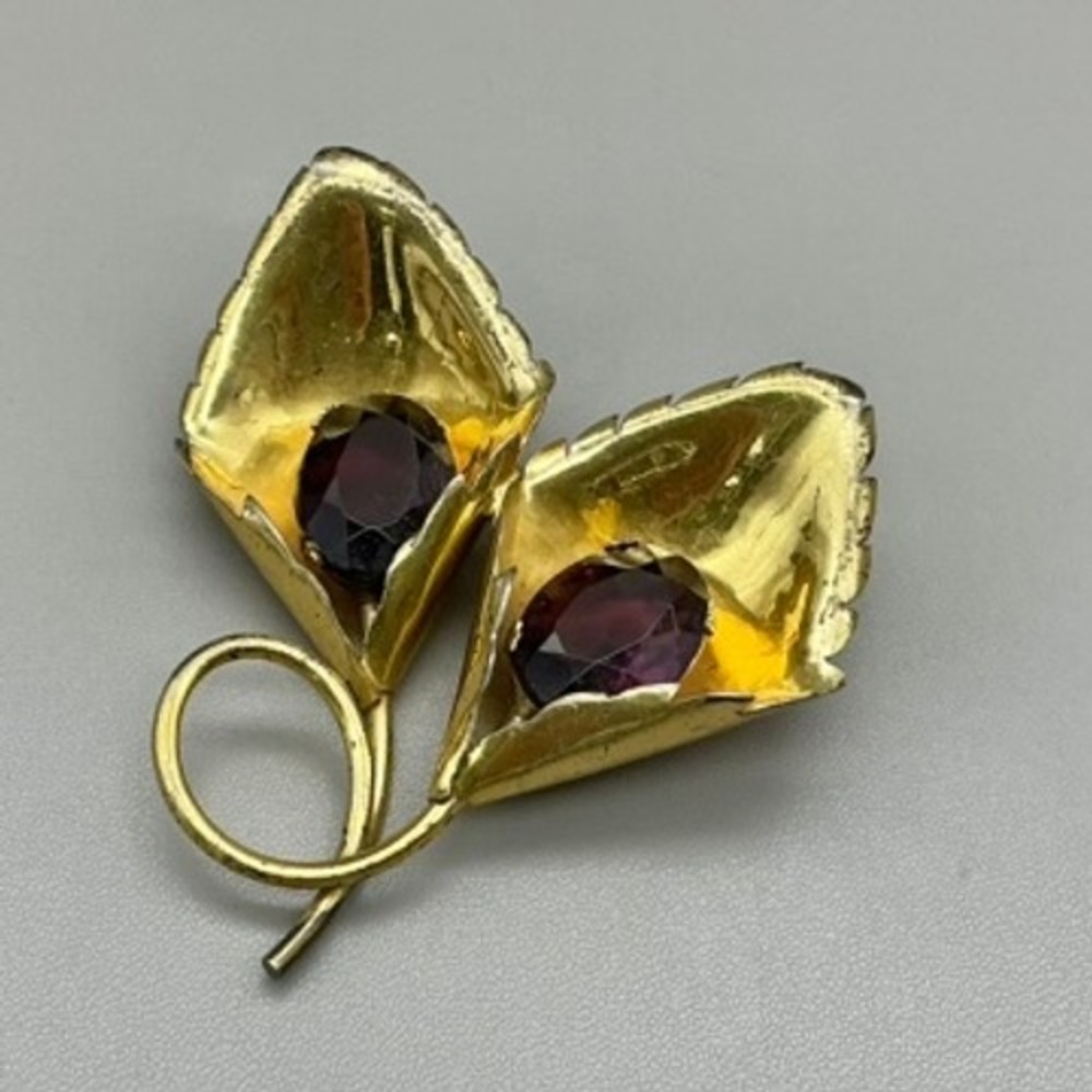 Vintage Brooch Gold Tone Double Leaf Purple Glass Rhinestone Statement Pin 3"